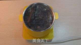 Guangdong Old Fire Soup-danggui Codonopsis Black Chicken Soup recipe