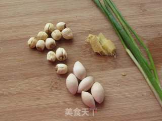 Lotus Seed Crucian Carp Soup recipe