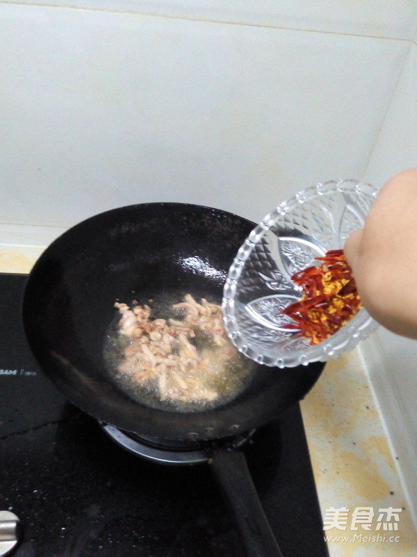 Fried Noodles with Cordyceps Chicken and Fish Balls recipe