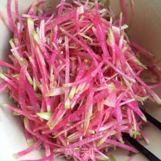 How to Quickly Pickle Shredded Radish recipe