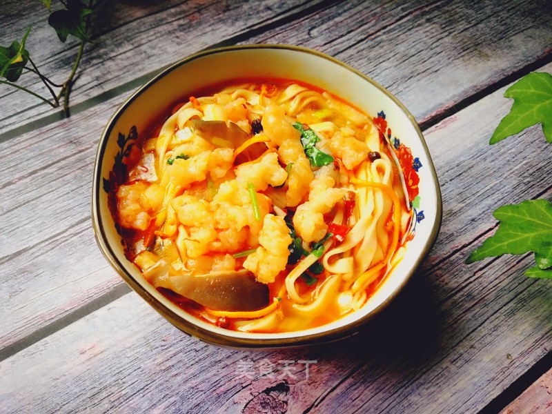 Shrimp and Mushroom Hot Pot Noodles