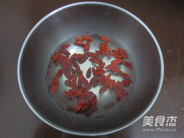 Chinese Wolfberry and Pork Liver Soup recipe