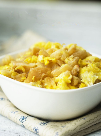 Scrambled Eggs with Dried Radish recipe