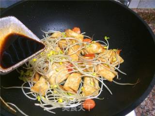 Stir-fried Tofu with Soybean Sprouts recipe