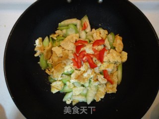 Scrambled Eggs with Loofah recipe