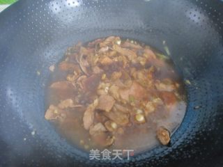 Braised Noodles with Beans recipe