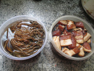 Plum Dried Vegetables, Fresh Meat, Glutinous Rice Dumplings recipe
