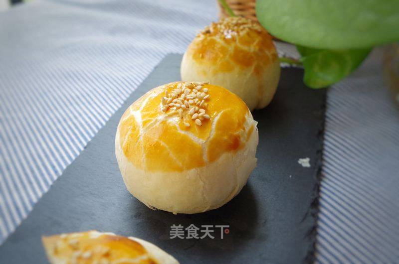 #柏翠大赛#fragrant and Crispy Egg Yolk Pastry recipe