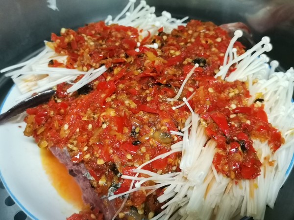 Home-style Chopped Pepper Fish Head recipe