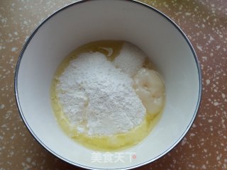 Pork Floss Mochi and Egg Yolk Crisp recipe