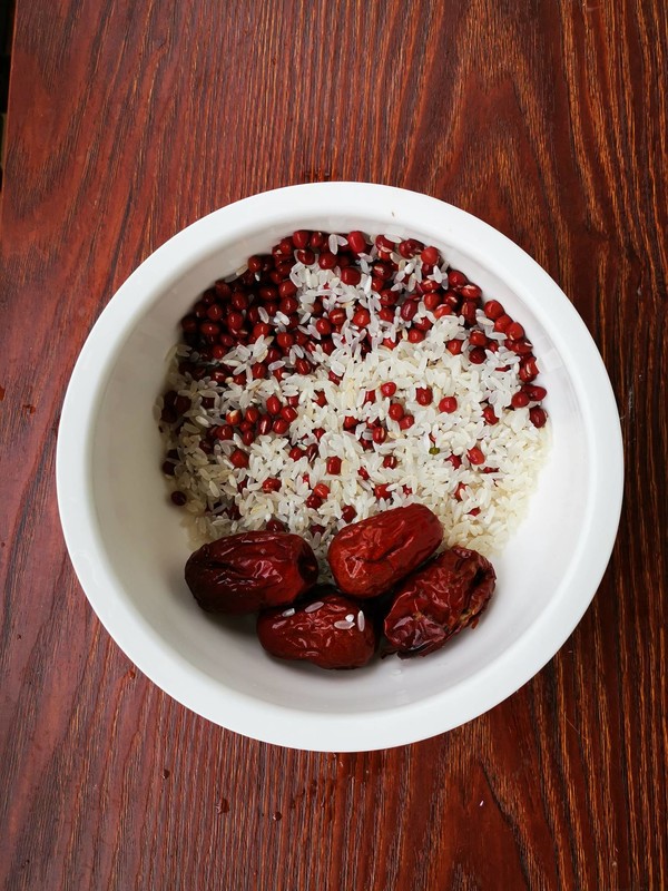 Health Congee with Germ Rice, Red Dates and Red Beans recipe