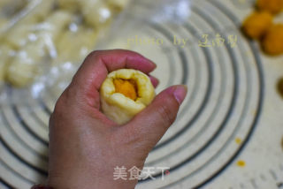 Pork Floss Salted Egg Yolk Crisp recipe