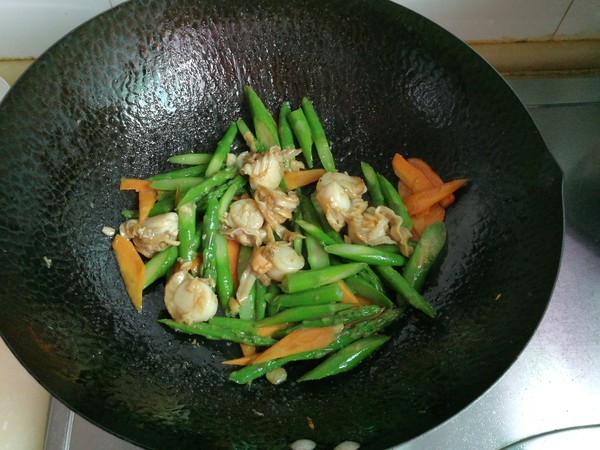 Stir-fried Scallops with Asparagus recipe