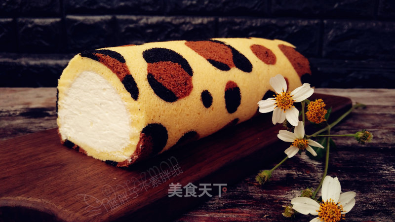Little Sexy Leopard Cake Roll recipe