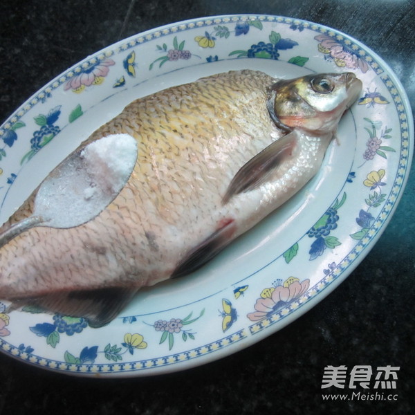 Hot and Sour Bream recipe