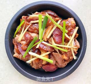 Steamed Chicken with Xiangru Sausage recipe