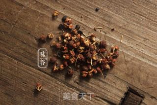 Stir-fried Bacon with Dried Tofu recipe