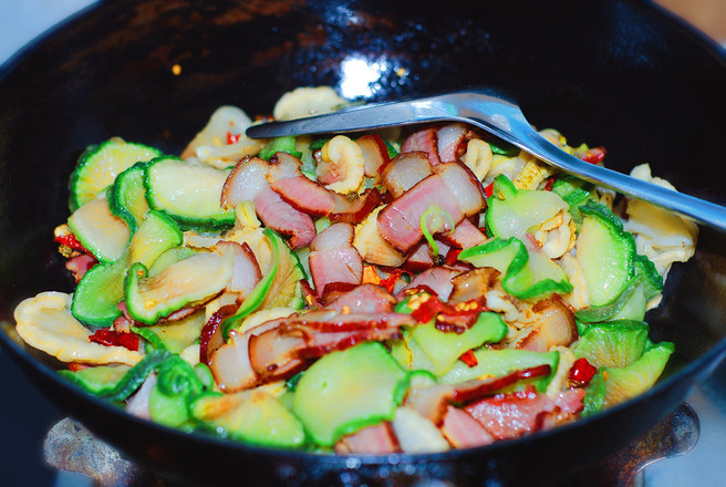 Stir-fried Bacon with Dried Radish recipe