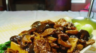 Grilled Gluten with Mushrooms recipe