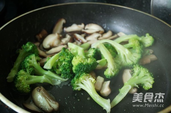 Stir Fried Broccoli recipe