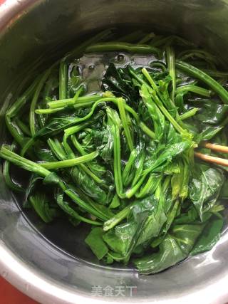 Scrambled Eggs with Spinach recipe