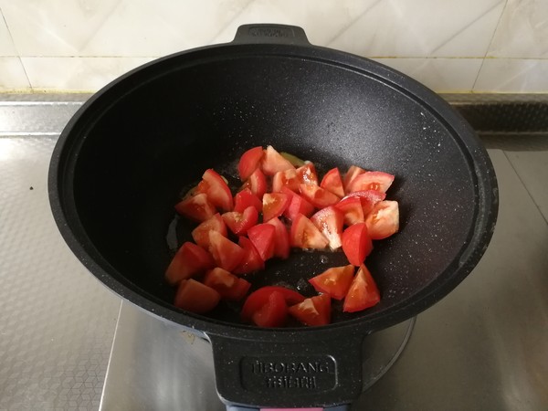 Ramen with Tomato and Egg Sauce recipe