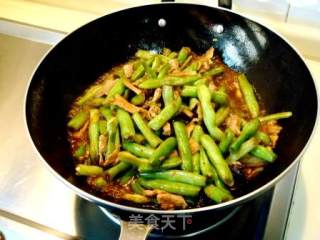 Watching The World Cup and Eating Home-cooked Meals "shandong Big Pot Cake, Pork Braised Lentils" recipe