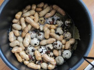 Boiled Peanut Quail Eggs recipe