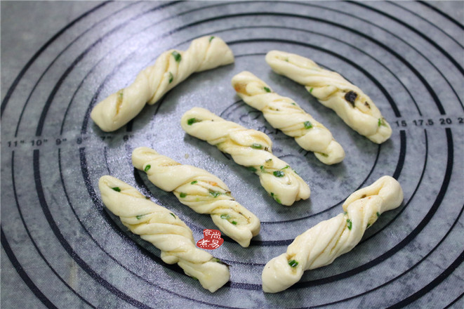 Chive Flower Roll recipe