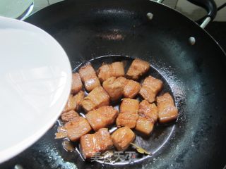 Braised Pork with Quail Eggs recipe