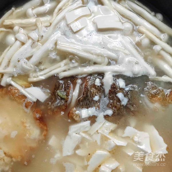 Milky White Crucian Fish Tofu Soup recipe