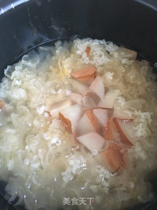 Fengshui Pear White Fungus Rice Soup recipe