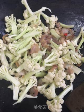 Stir-fried Pork with Organic Cauliflower recipe