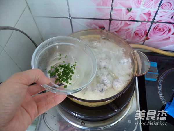 White Radish Fish Ball Soup recipe