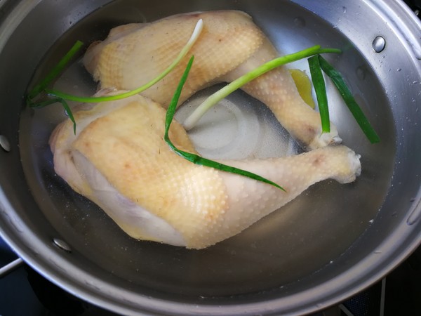 Put It on The White Sliced Chicken, The Fragrance is Not Greasy, The Meat is Tender and Delicious recipe