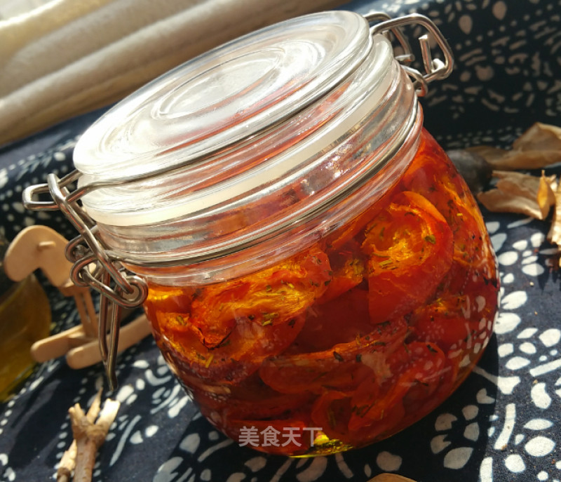 Dried Tomatoes in Oil recipe