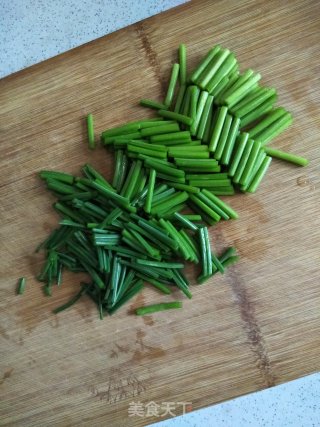 Tenderloin Stir-fried Chive Moss recipe