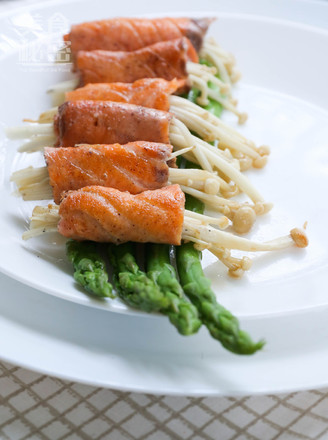 Salmon and Enoki Mushroom Roll