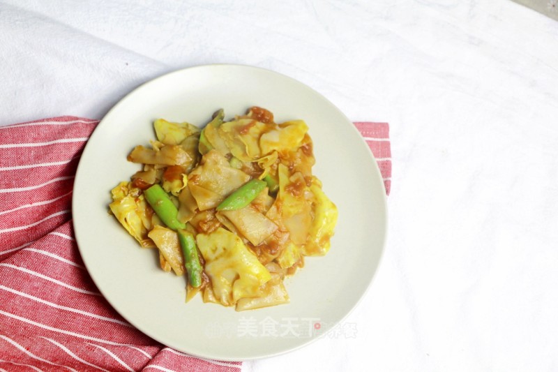 Fried Dumpling Skin and Vegetable Noodles recipe