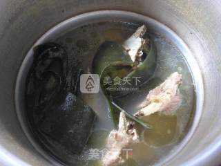 Kelp Bone Soup recipe