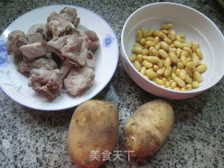 Soybean and Potato Pork Rib Soup recipe