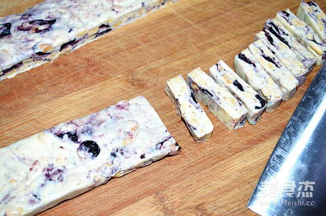 Blueberry Peanut Nougat recipe