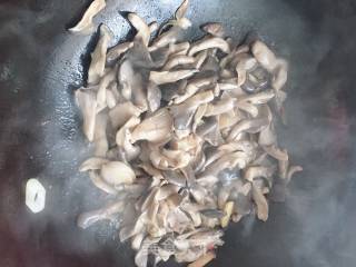 Fried Pork with Mushrooms recipe