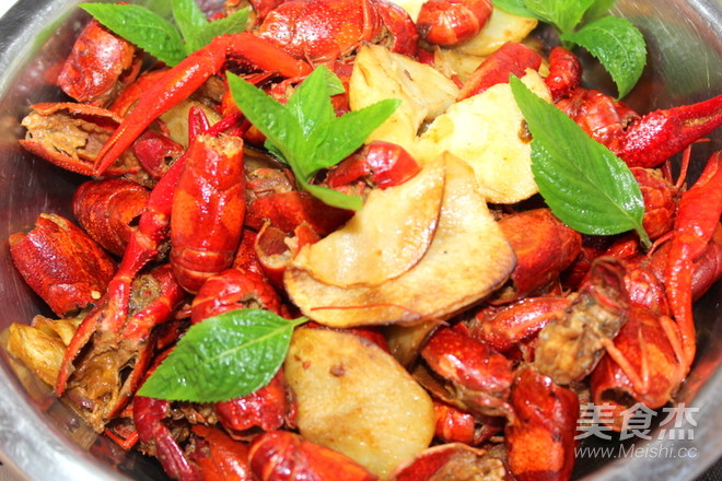 Crayfish Potato Dry Pot recipe