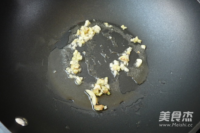 Stir-fried Cauliflower with Fresh Cordyceps recipe