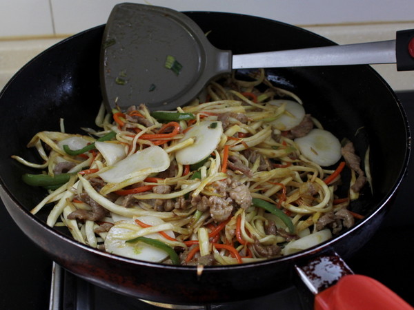 Stir-fried Rice Cake with Rice White Pork recipe