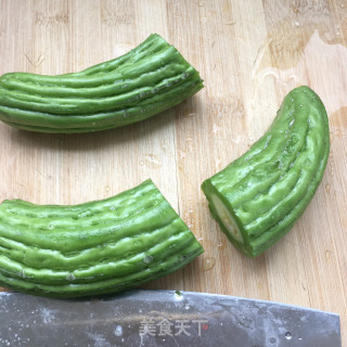 Stir-fried Octopus Leg with Bitter Gourd recipe