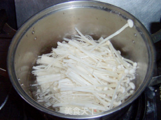 Shredded Chicken Enoki Mushroom recipe