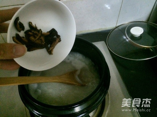 Mushroom Chicken Congee recipe