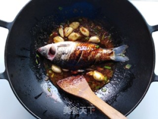 Braised River Crucian recipe